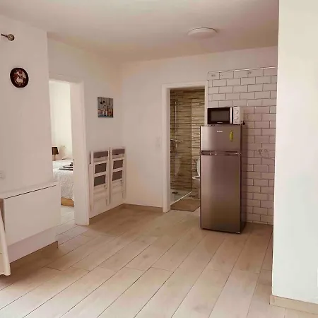 Apartment Luna -modern One Bedroom In Puerto Del Carmen Tias